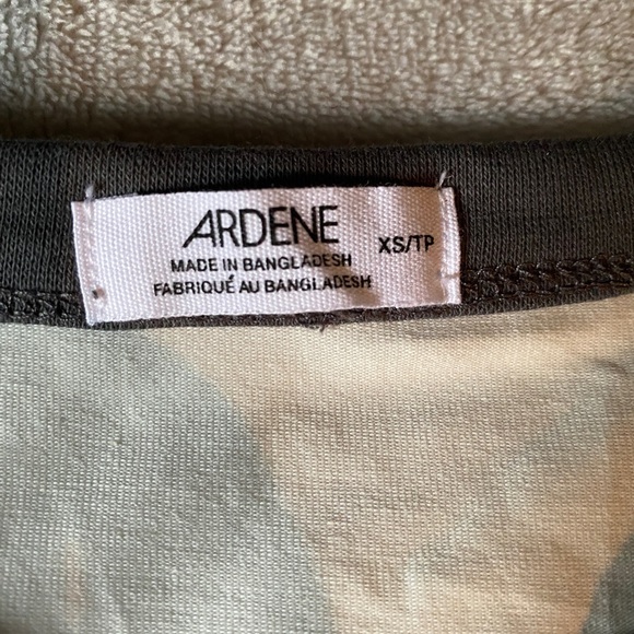 Cute Ardene t-shirt - Picture 2 of 2